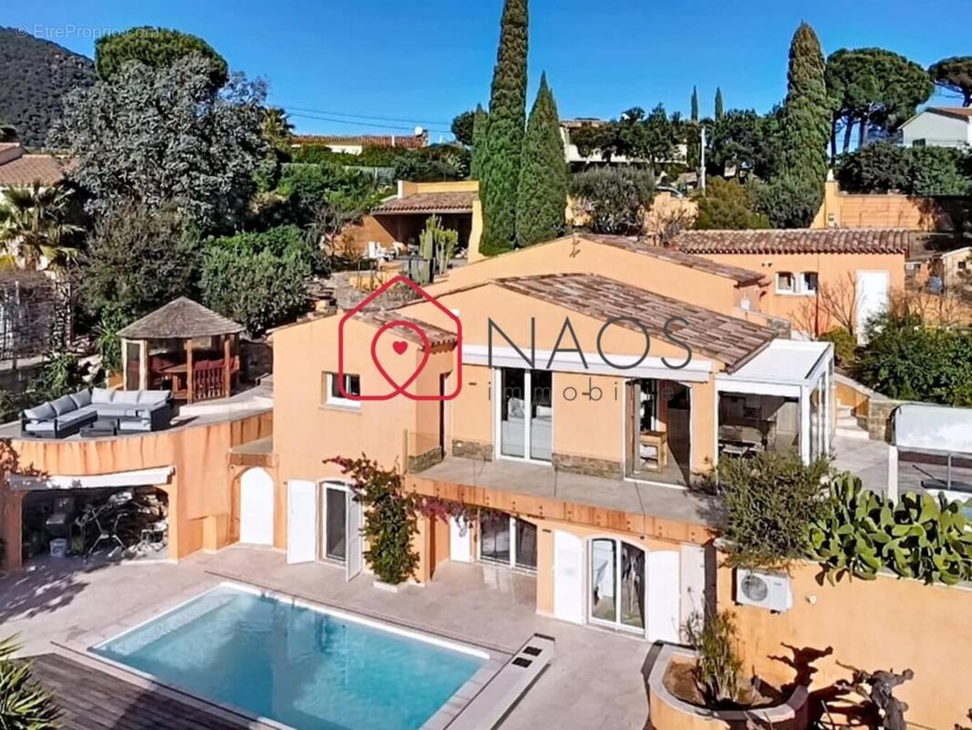 Maison à CAVALAIRE-SUR-MER