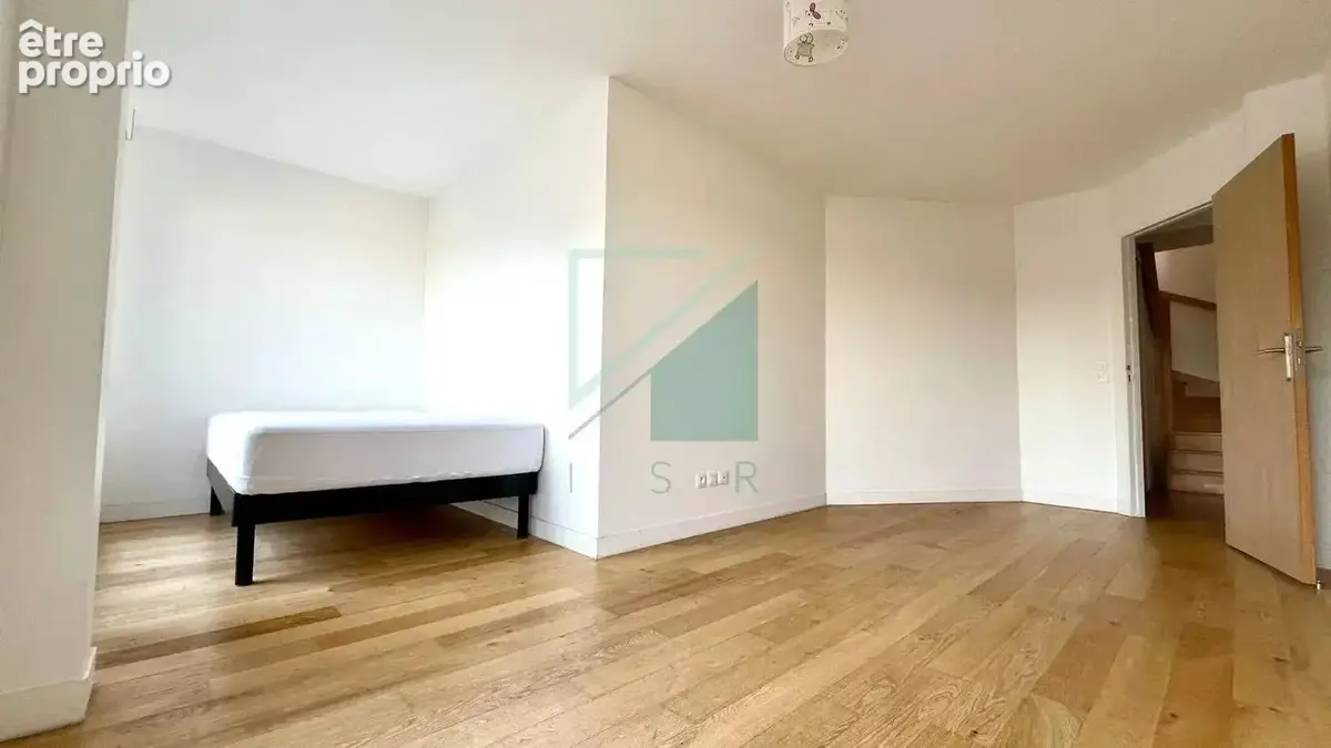 Asnières-sur-seine – 94 m² – 3 chambres – terrasse 38 m² – balcon – vue panoramique - photo 10