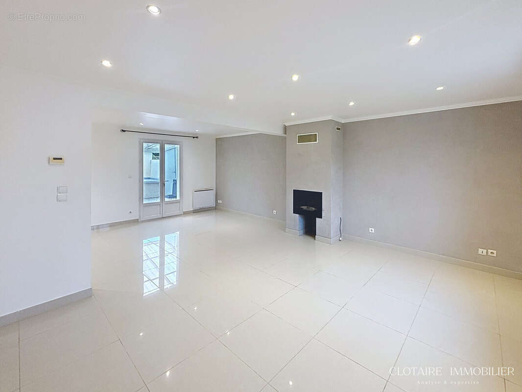 Maison à CHEVINCOURT