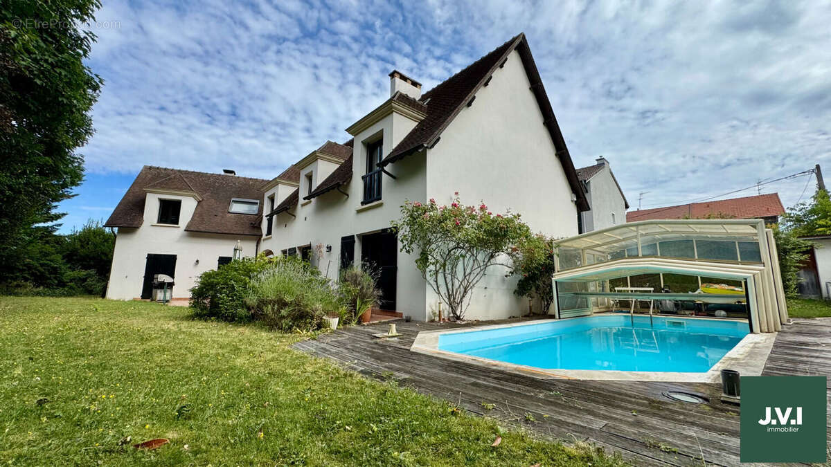 Maison à MONTMORENCY