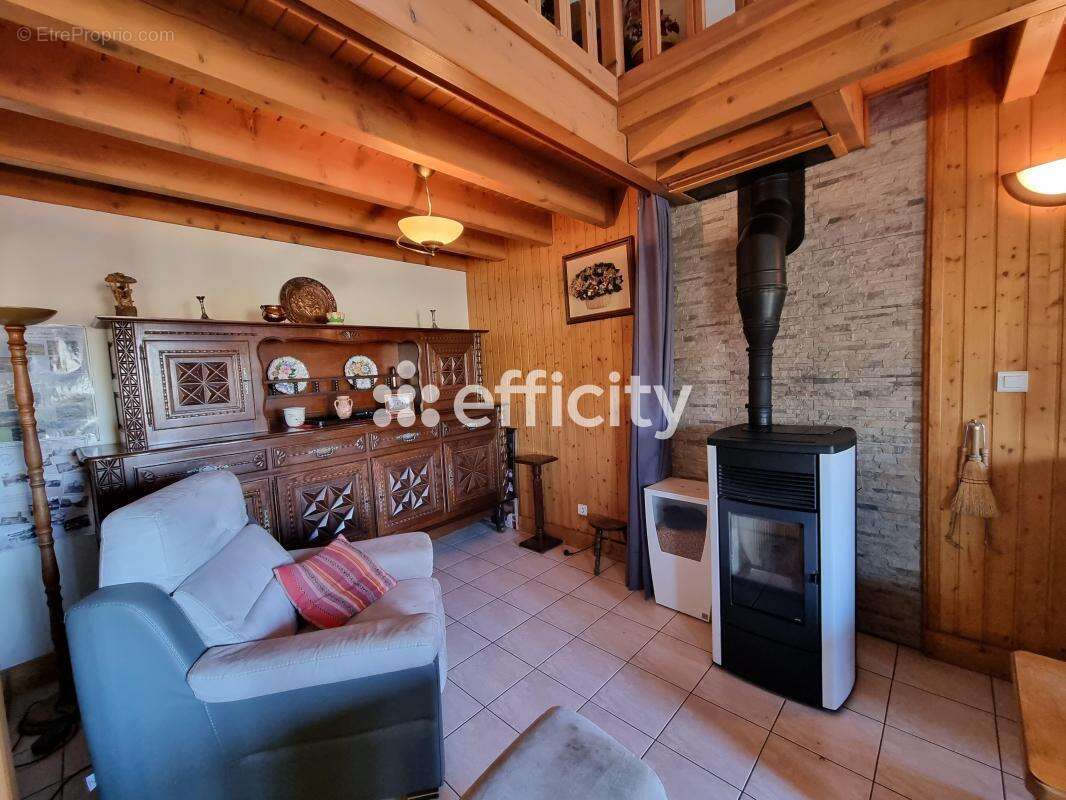 Maison à ALBARET-SAINTE-MARIE