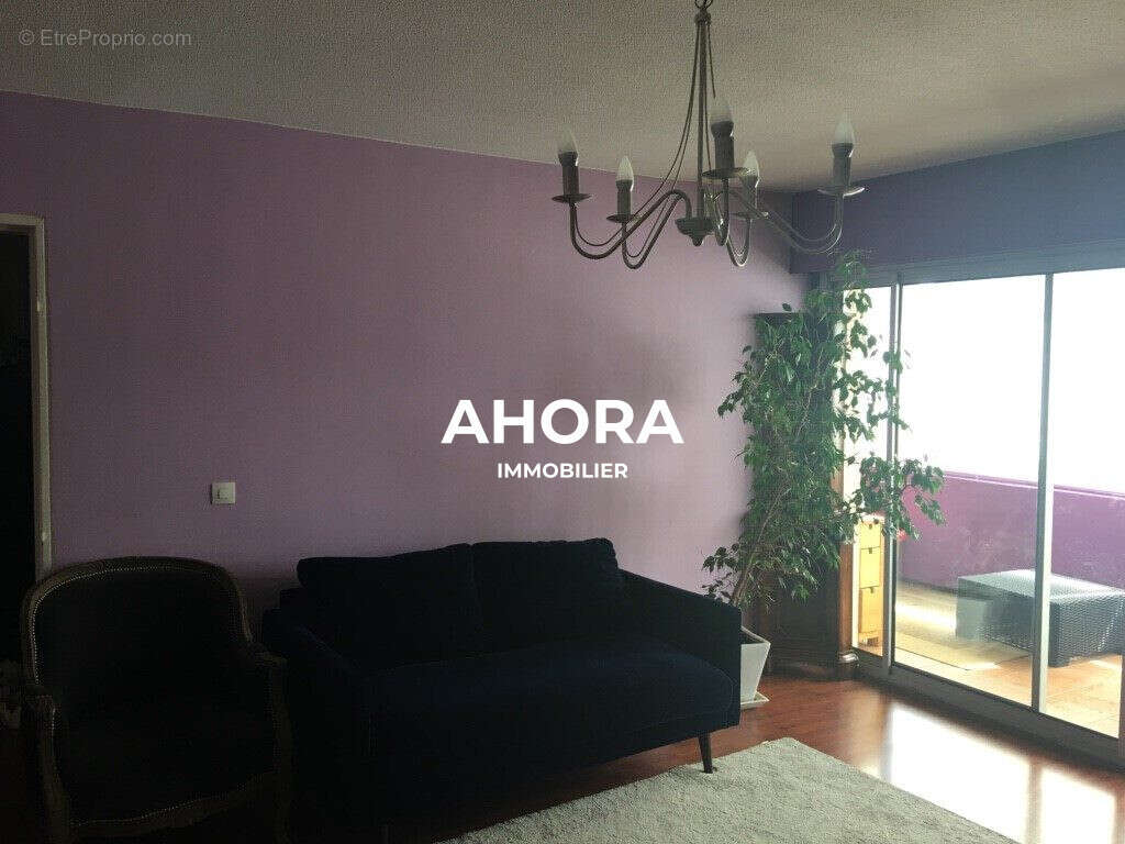 Appartement à MARSEILLE-9E