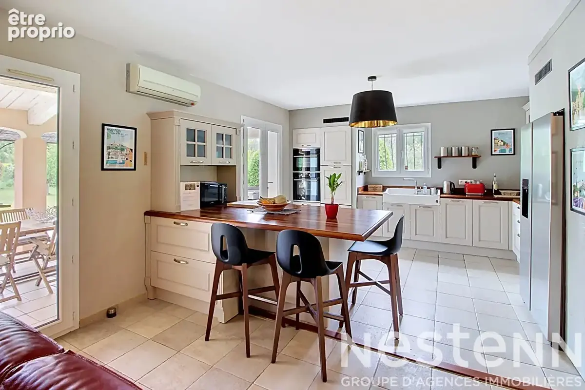 A vendre , Maison CARCES 8 pièces 208 m2 avec piscine - photo 5