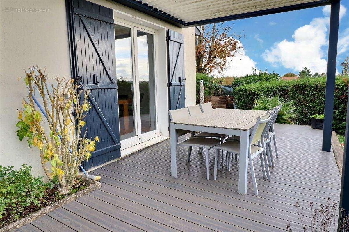 Maison à CRESPIERES