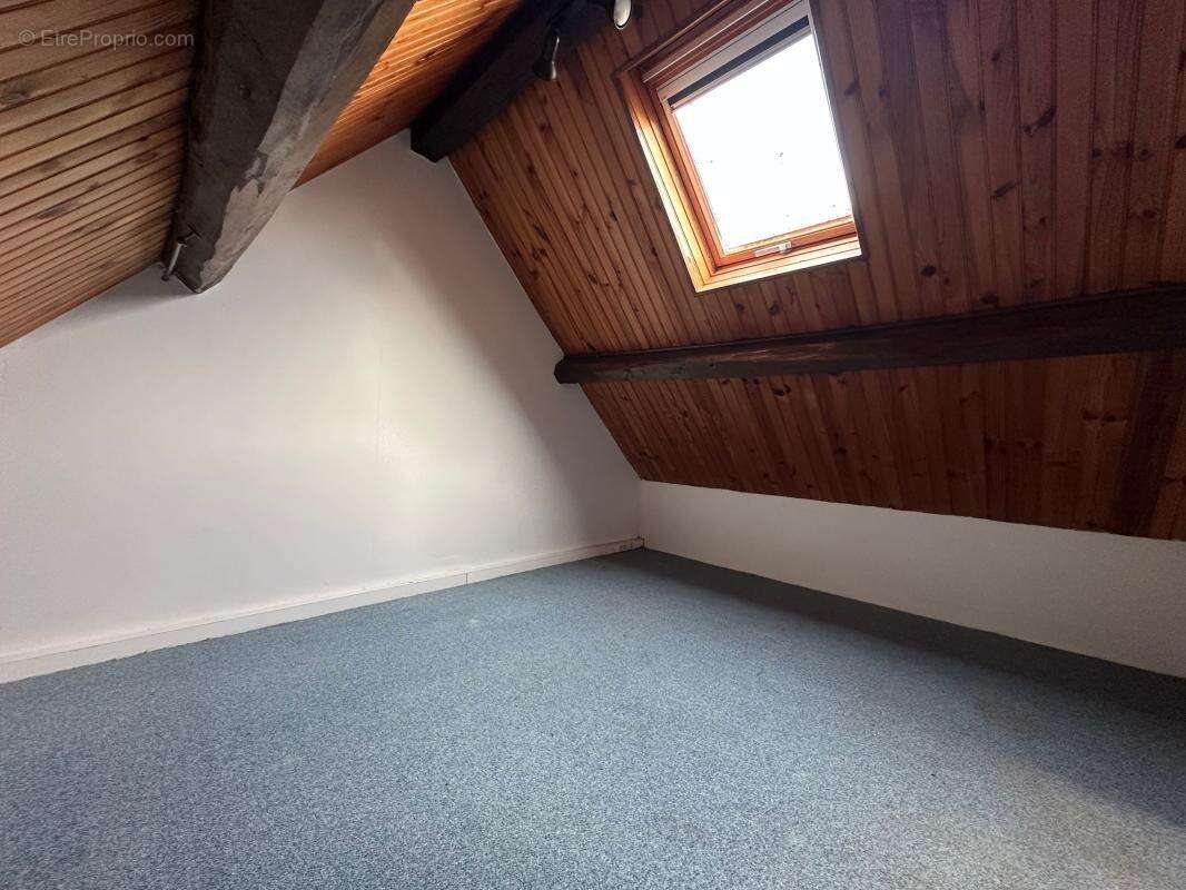 Maison à ISLES-LES-MELDEUSES