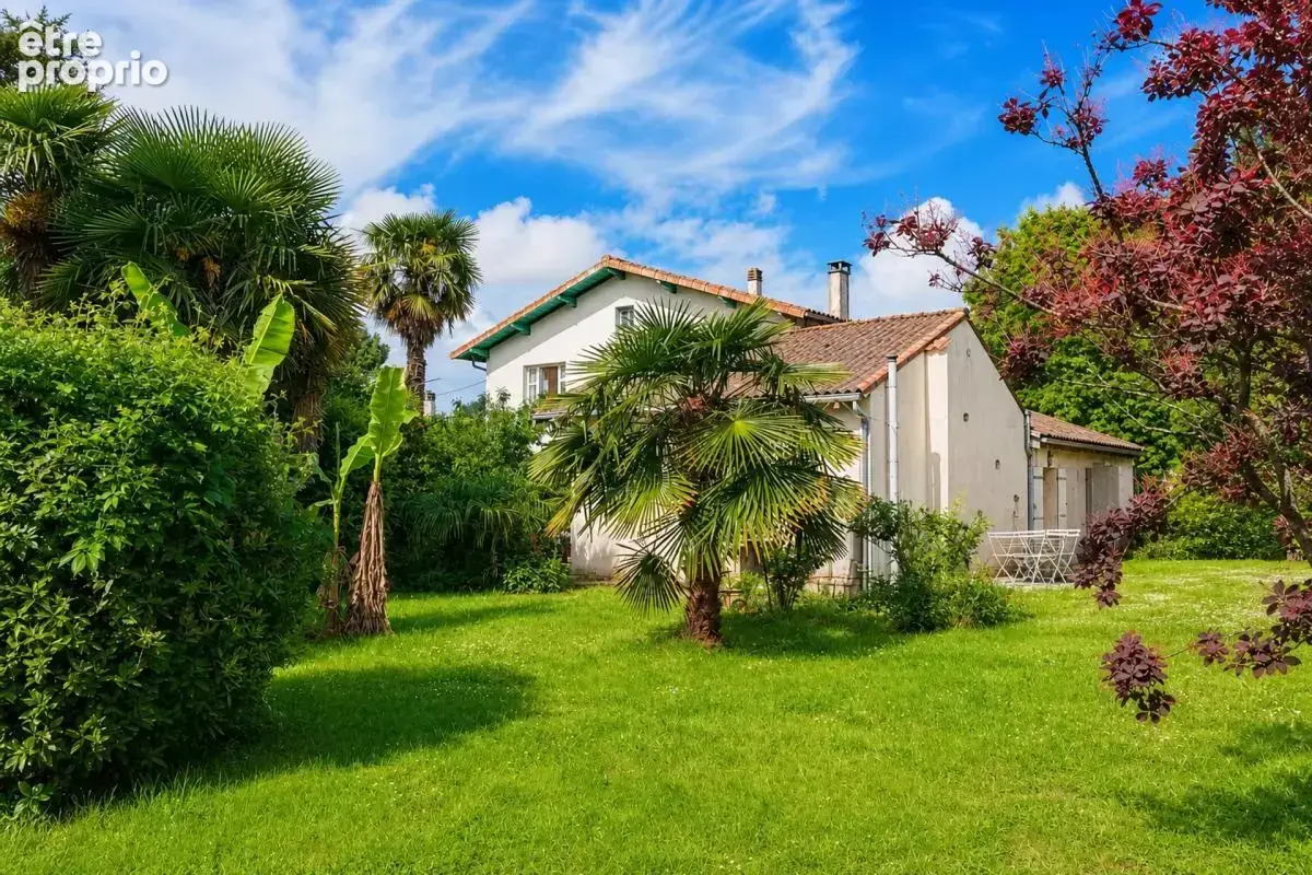 Maison de 7 pièces de 216 m² à Floirac - photo 4