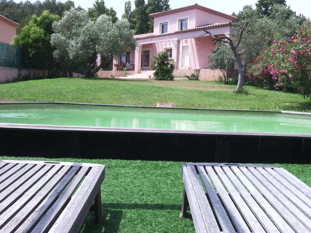 Maison à POUSSAN