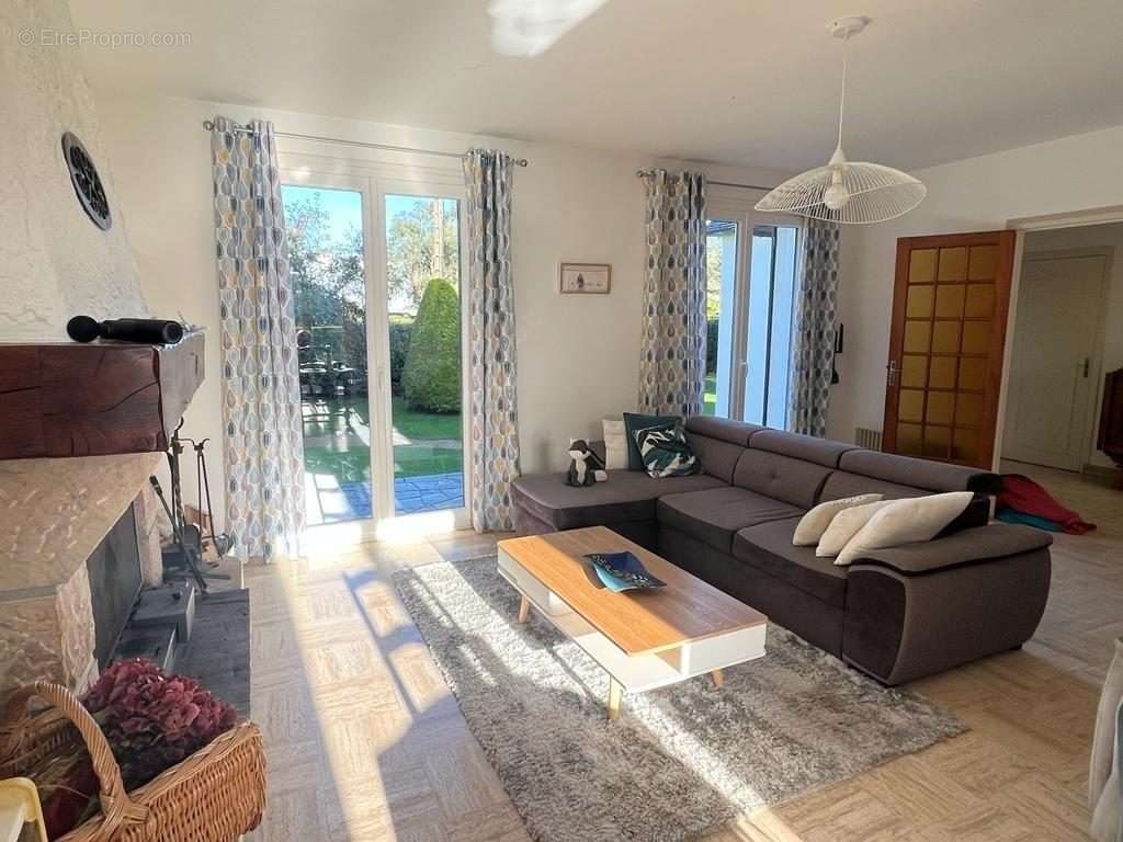 Maison à PLOUNEVEZ-LOCHRIST