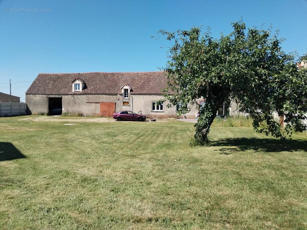 Maison à CHAINTREAUX