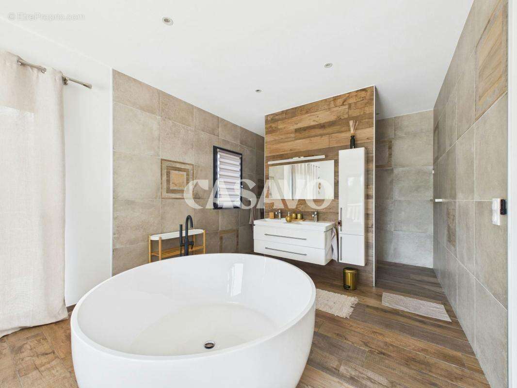 Vente Maison 11 pièces de 286m² - 33210 Coimères - photo 21