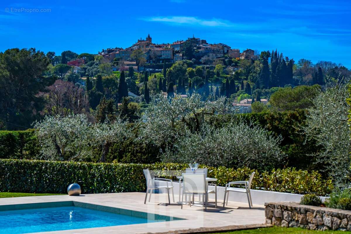 Maison à MOUGINS