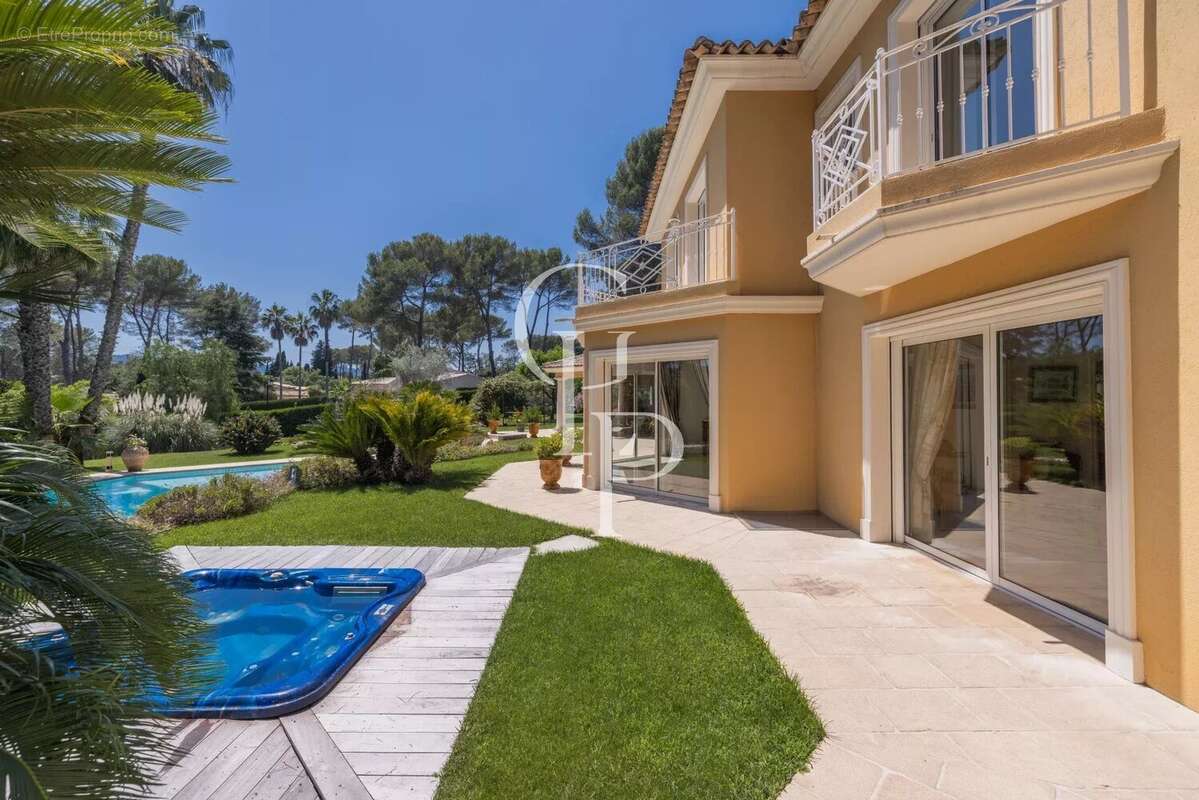 Maison à MOUGINS