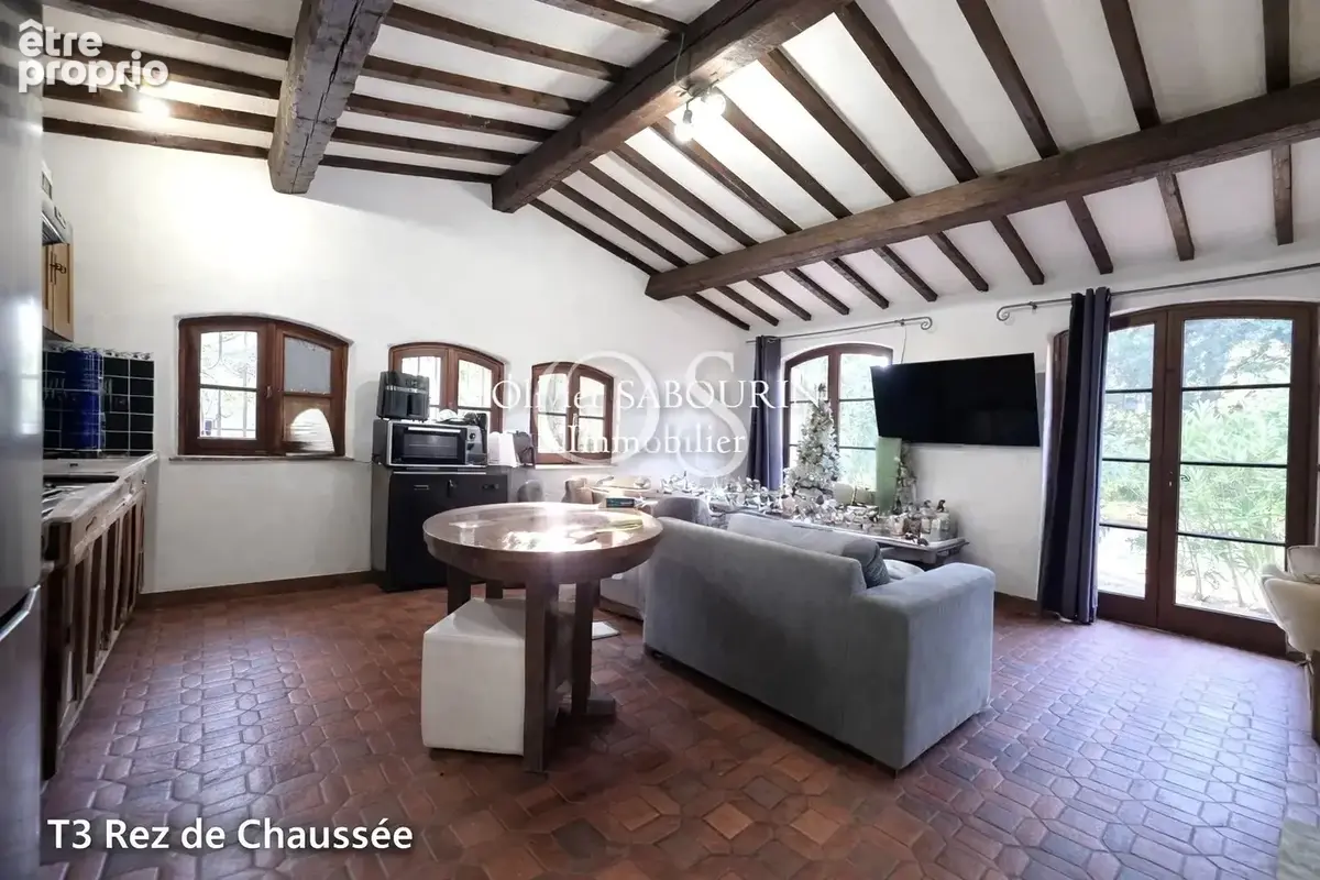 Bastide de caractère – 422 m² habitables avec 6 logements indépendants, piscine et terrain de 15 555 m² - photo 8