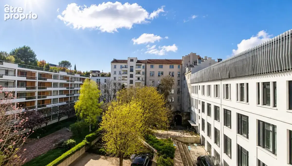 Appartement t2 de 52 m2 renove - proximite parc tete d'or - photo 2
