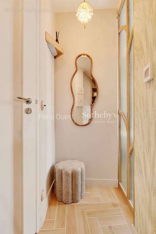 Appartement à PARIS-8E