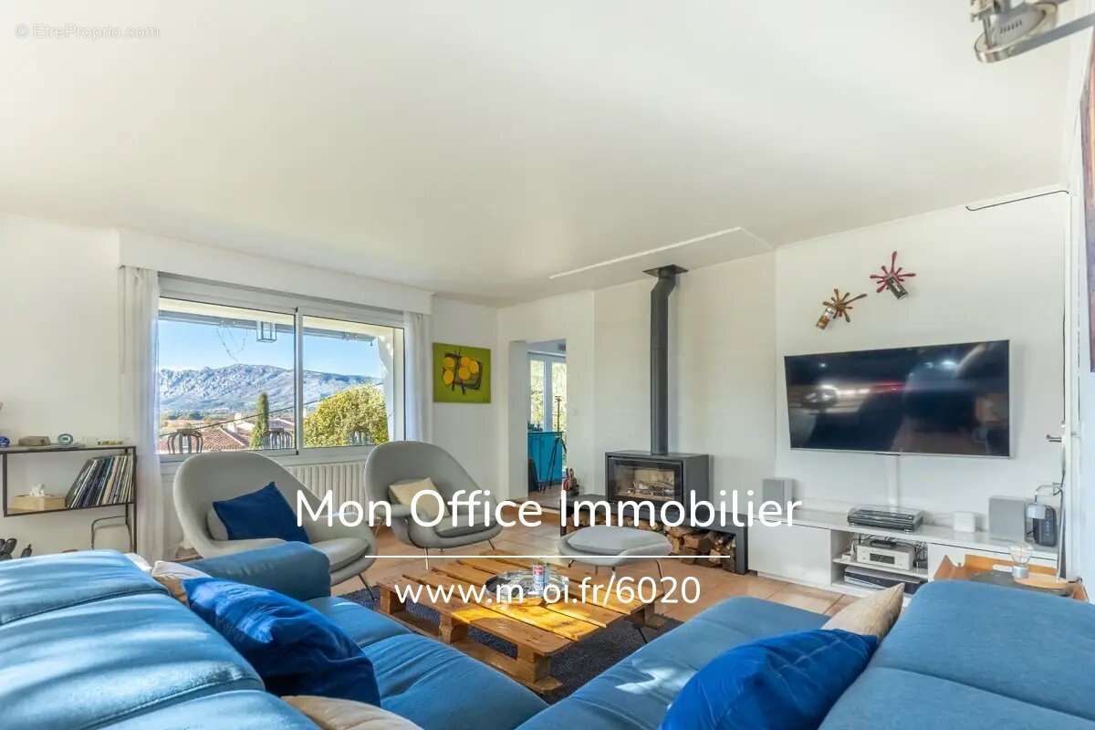 Maison à POURRIERES