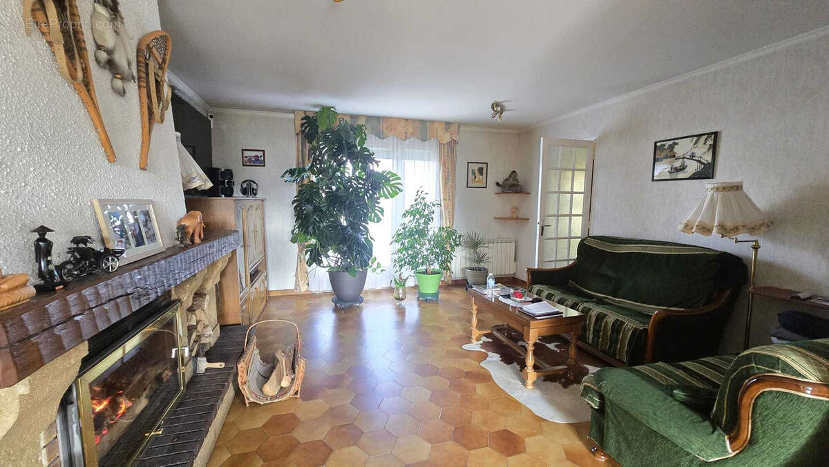 Maison à PECQUEUSE