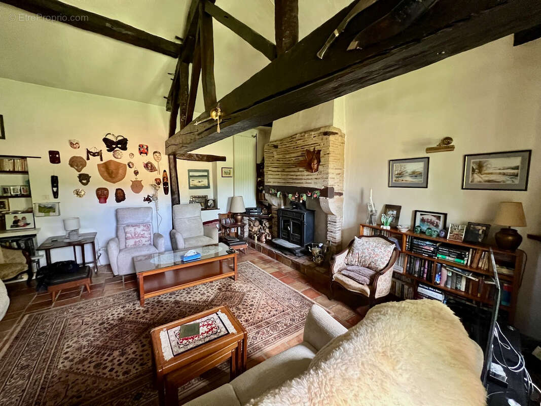 Maison à BEAUGAS