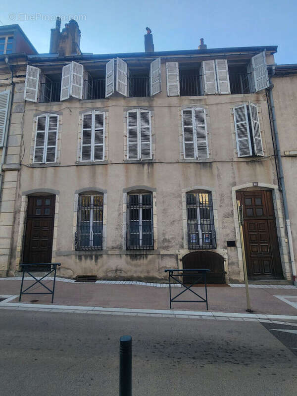 Appartement à POLIGNY