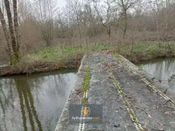 Terrain à SAINT-HILAIRE-LA-PALUD