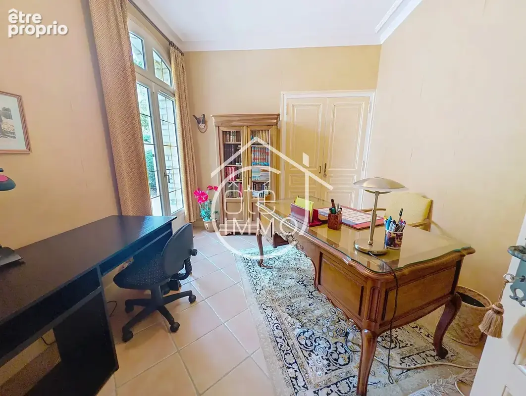 BERGERAC : Maison familiale de 204m² au cœur d'un parc arboré avec étang clos - photo 9