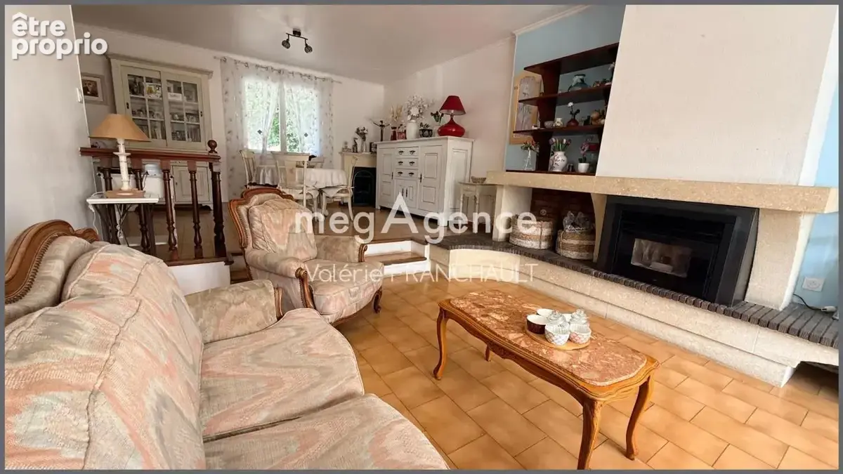 Luçon centre, maison familiale de 140M2 environ avec 5 chambres, jardin et garage - photo 3