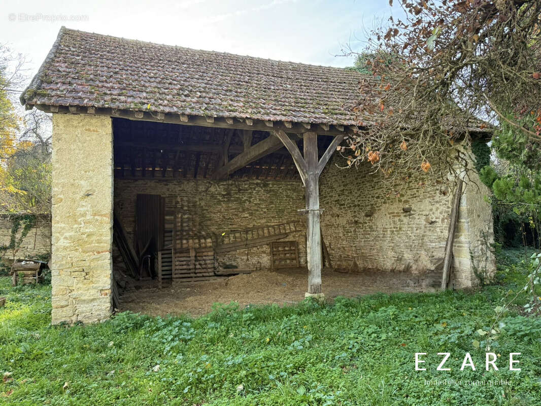 Maison à COMBERTAULT