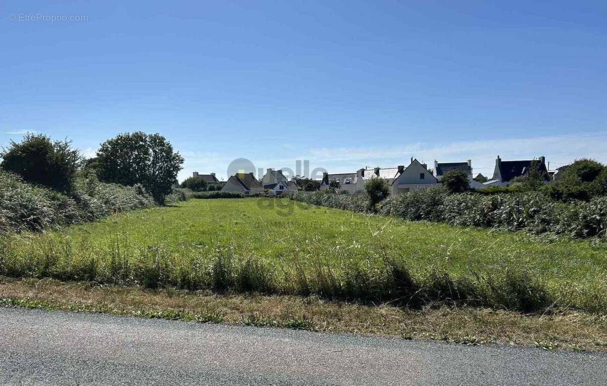 Terrain à PLOUHINEC