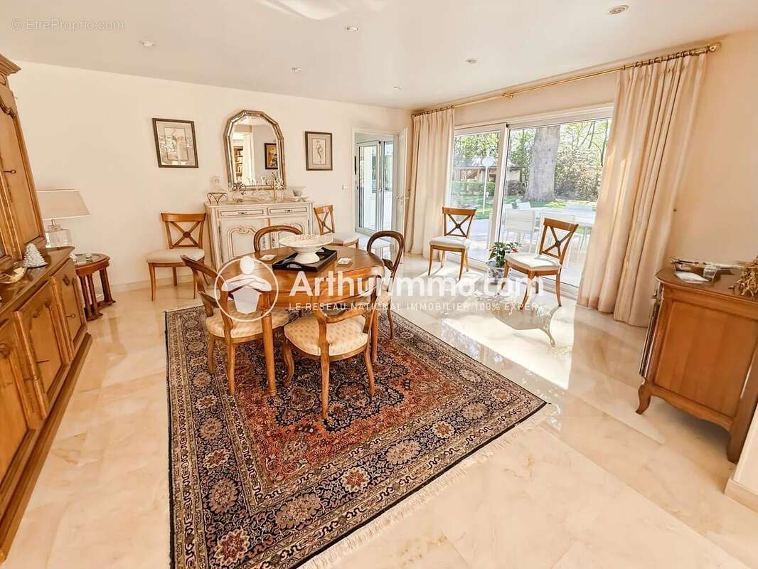 Maison à SOISY-SUR-SEINE