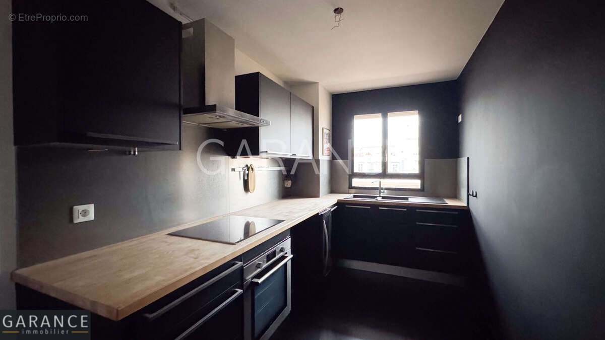 Appartement à PARIS-14E