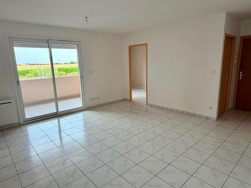 Appartement 62 m² à Saint-Jean-D'angely  - photo 4