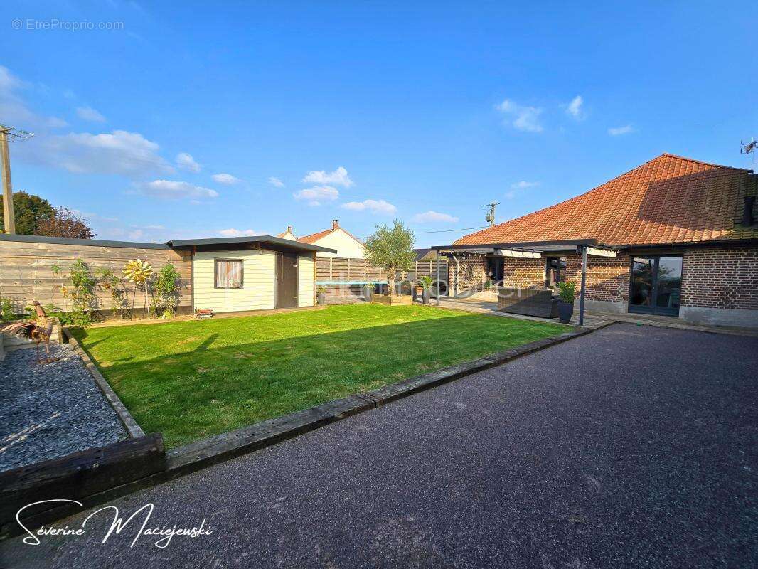 Propriété semi plain pied de 260 m² - photo 18