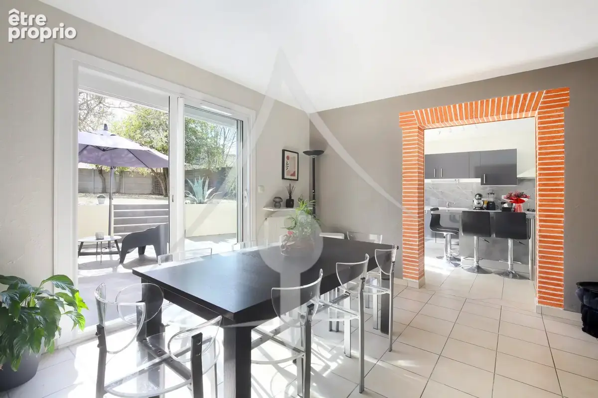 Maison de village T6 - Garage - Piscine - Jardin - Dépendance à LAVERNOSE-LACASSE - photo 2