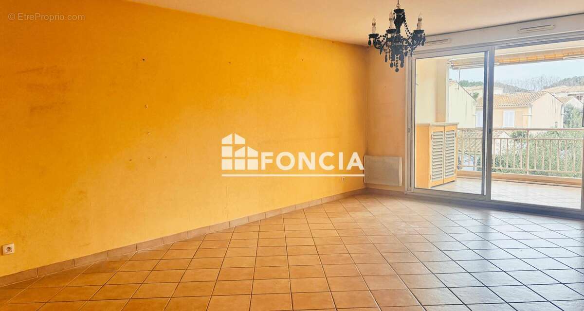 Appartement à SIX-FOURS-LES-PLAGES