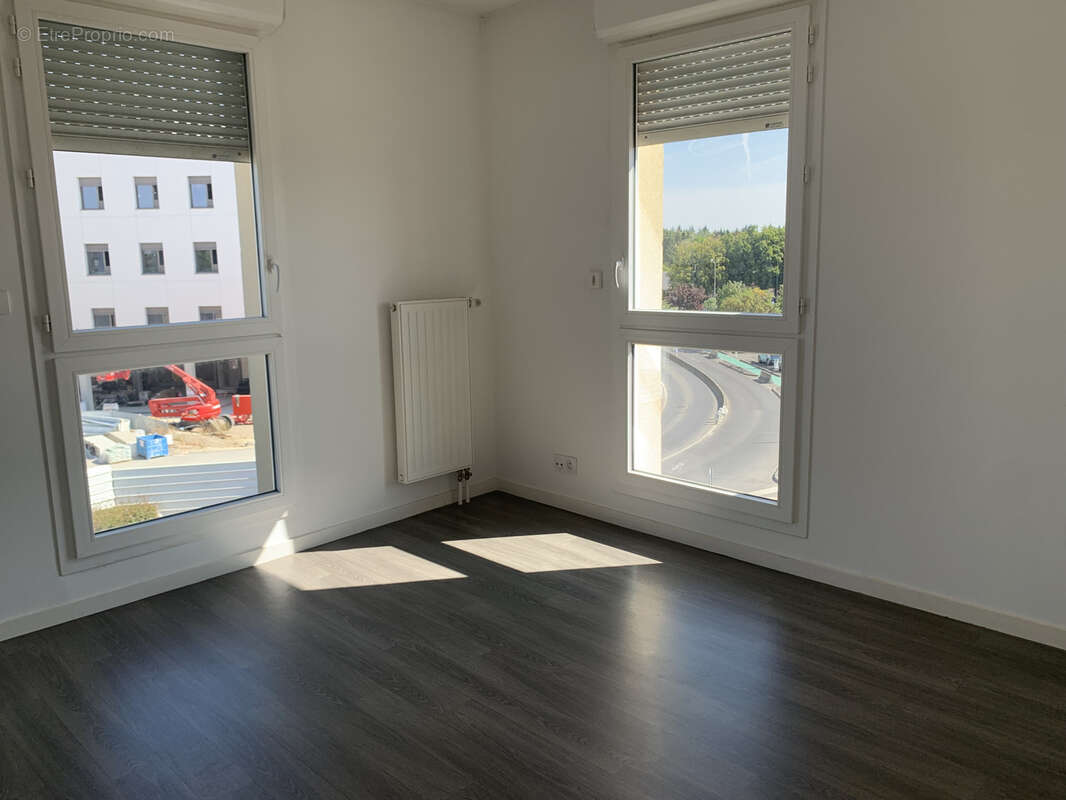 A Vendre appartement T4 de 86M2 - 3ème et dernier étage - CHAMBRAY LES TOURS - photo 7