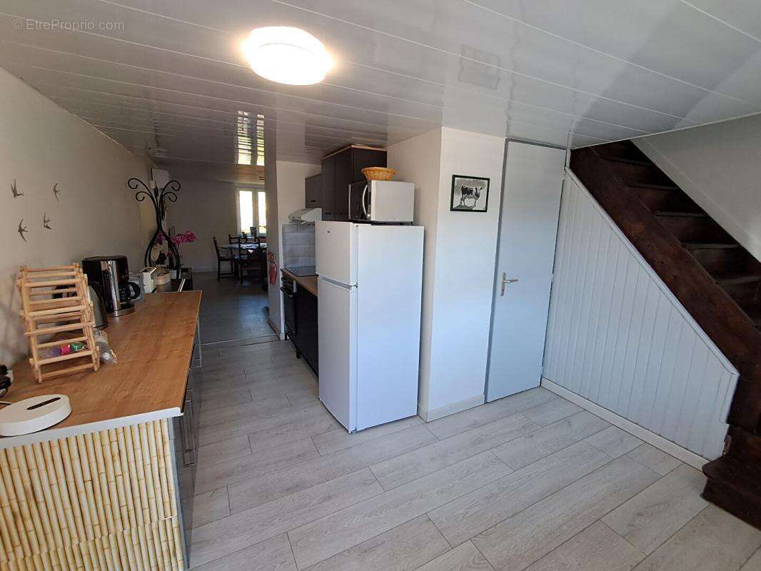 Maison à COLOMBIER