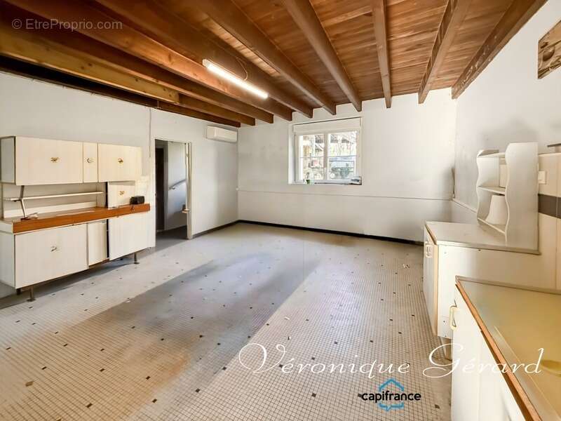 Maison en pierre de 150 M²  avec travaux à SAINT VIVIEN DE MONSEGUR - photo 10
