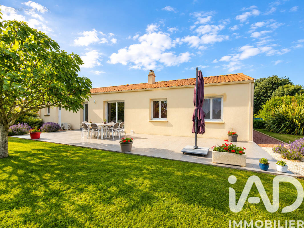 Photo 1 - Maison à TALMONT-SAINT-HILAIRE