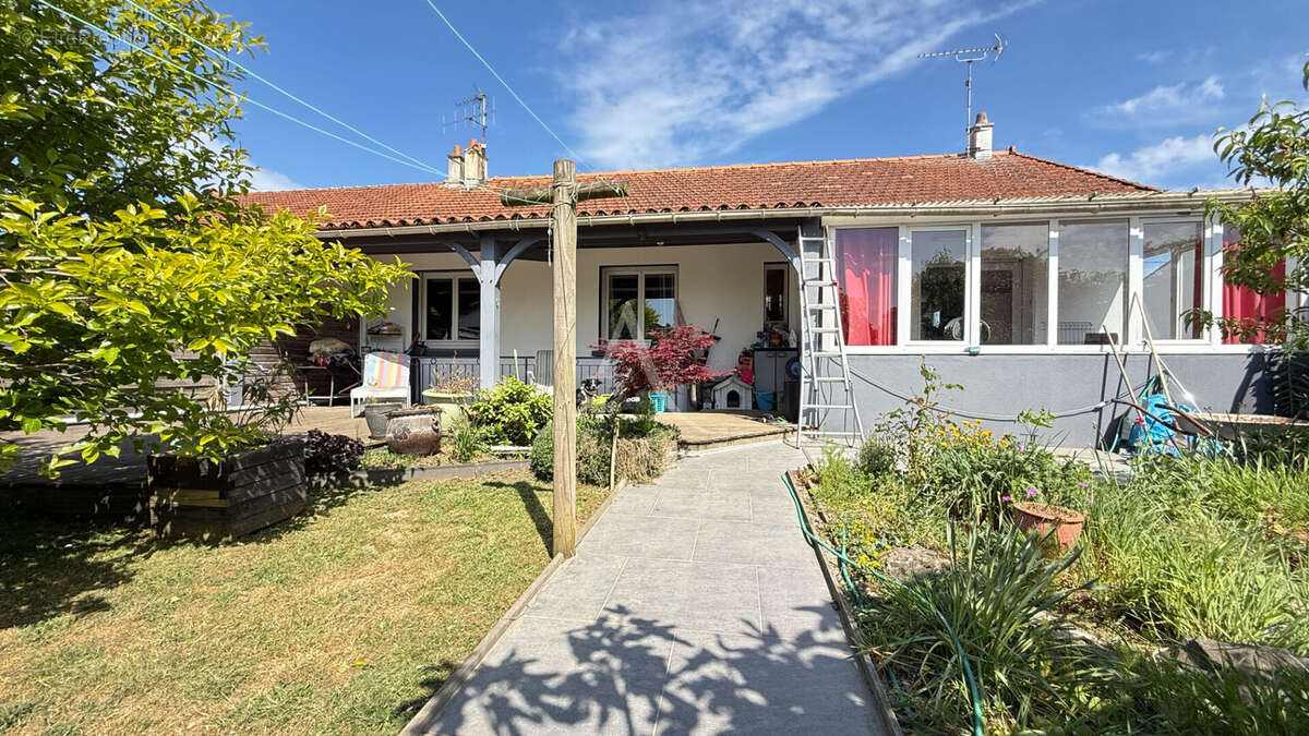 Maison à LA FERRIERE