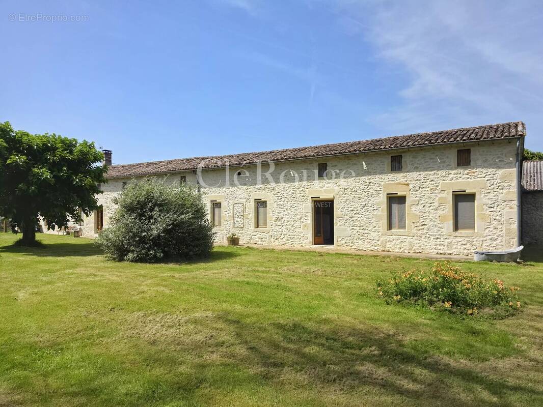 Appartement à PELLEGRUE