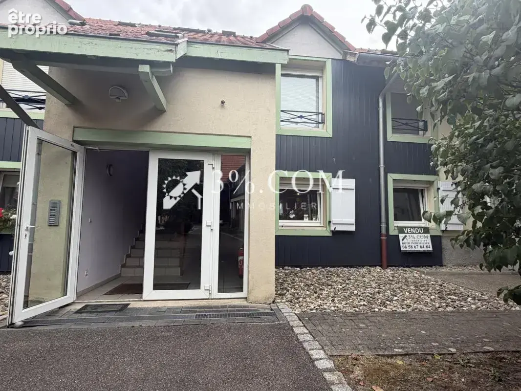 3%COM Beau F3  avec jardin de 134m2 + double garage - photo 3
