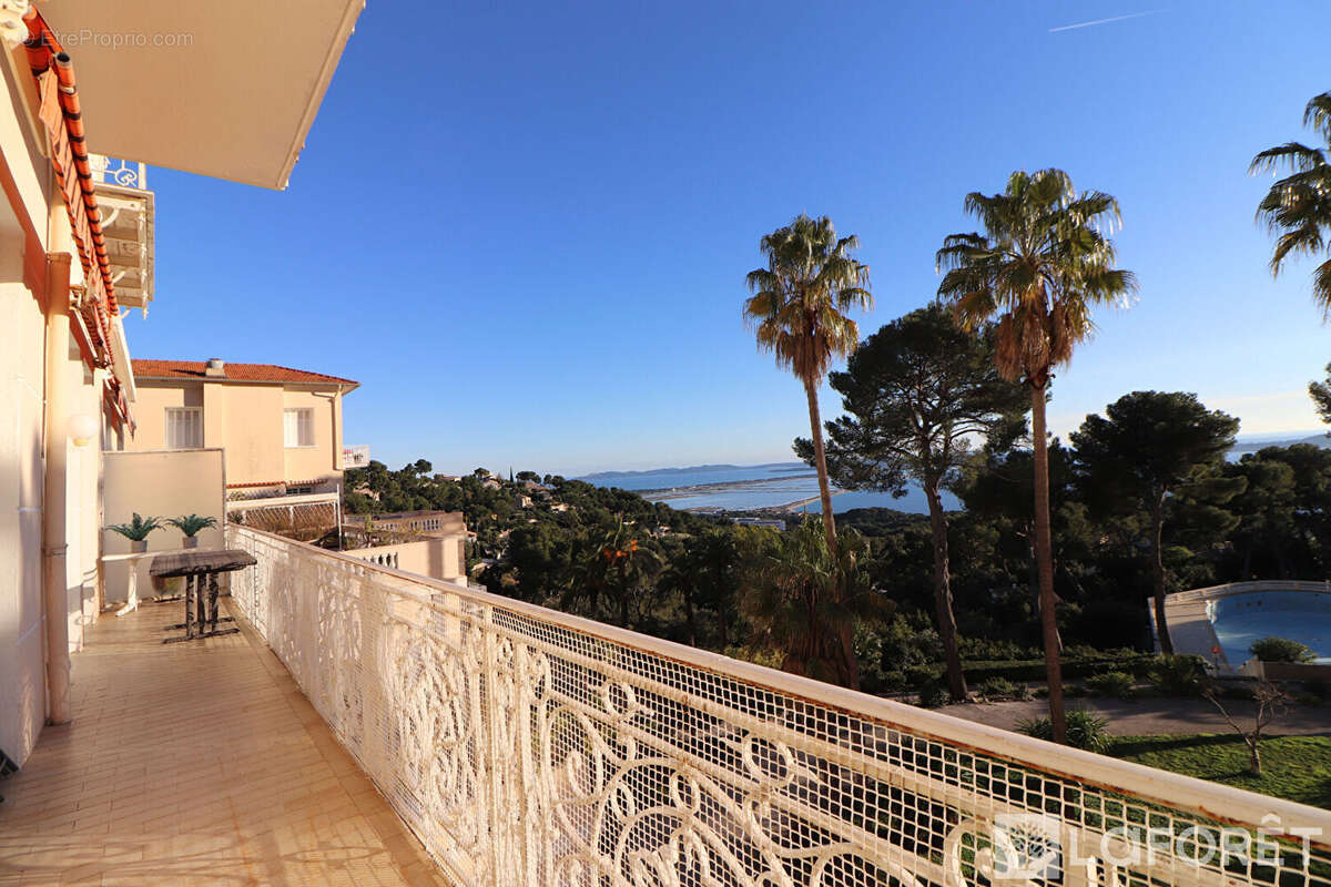 Appartement à HYERES