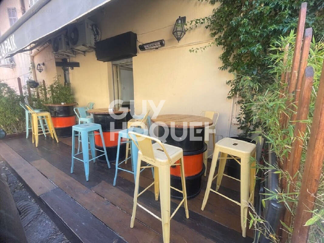 Commerce à VALLAURIS