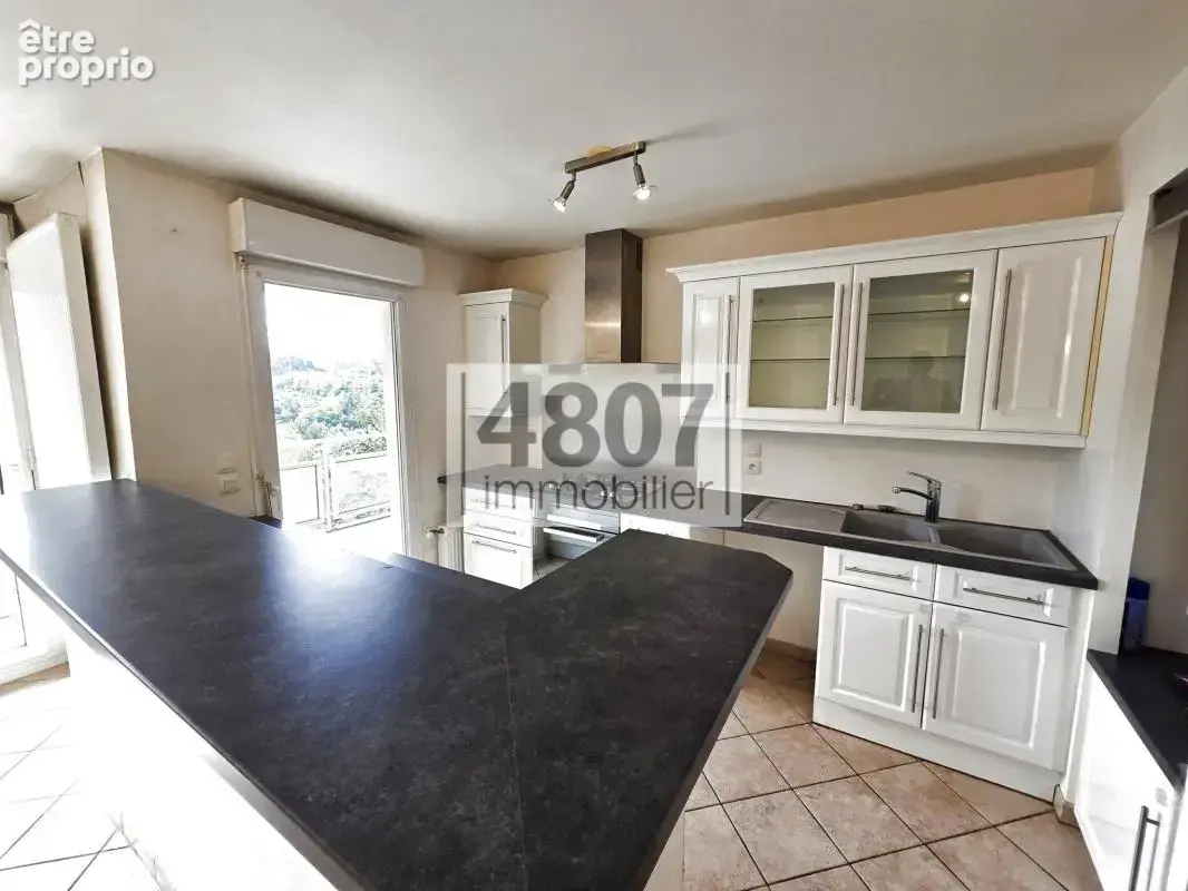 Appartement à VETRAZ-MONTHOUX