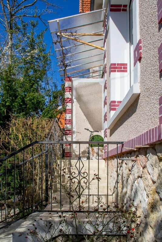 Royan - villa année 30 a deux pas de pontaillac - photo 9