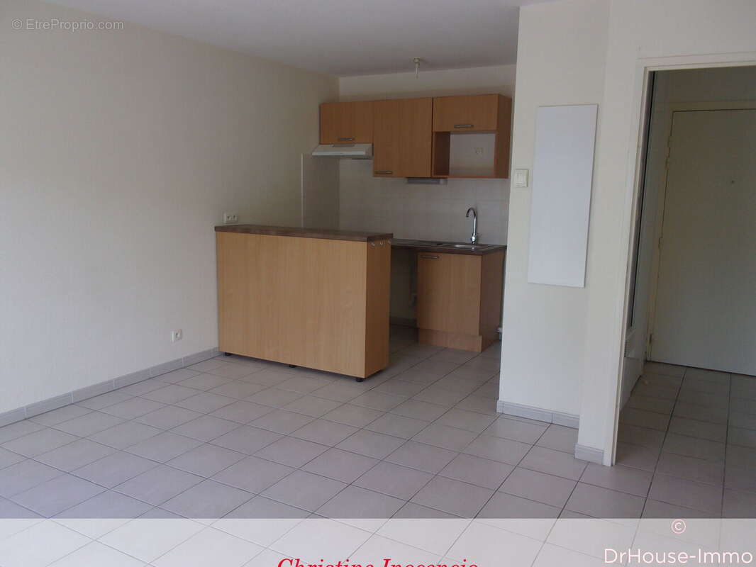 Appartement 43 m² à Saint-Yzan-De-Soudiac  - photo 21