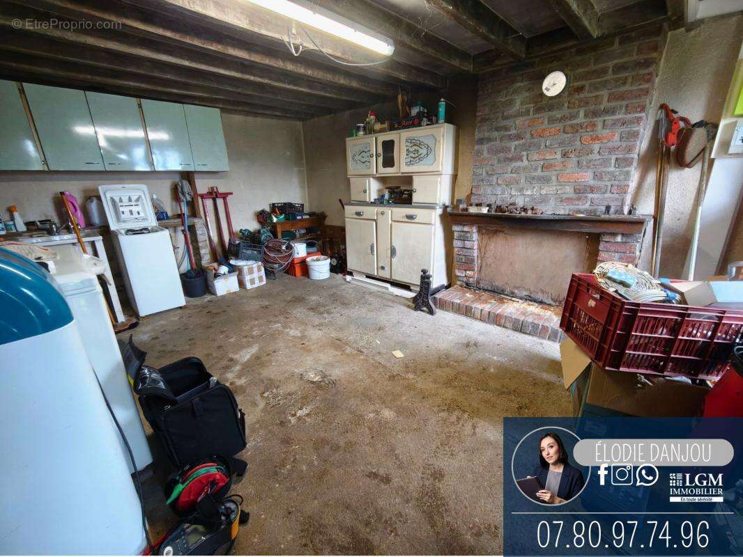 Maison à SAINT-HILAIRE-LA-GRAVELLE