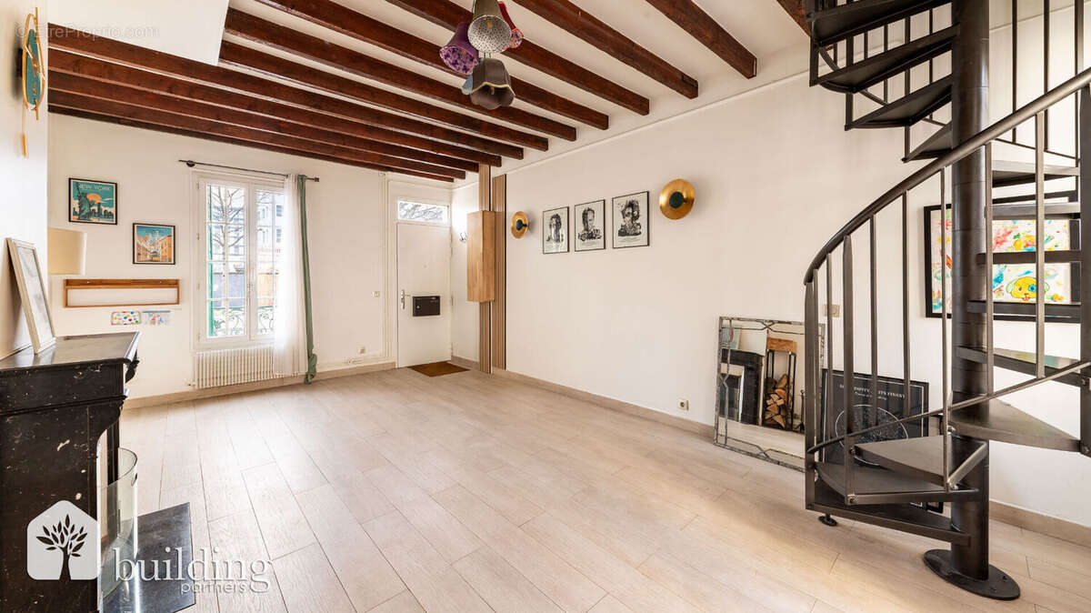 Maison à COURBEVOIE