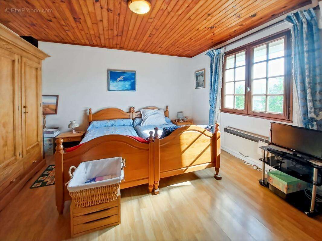 Maison à POMEROLS