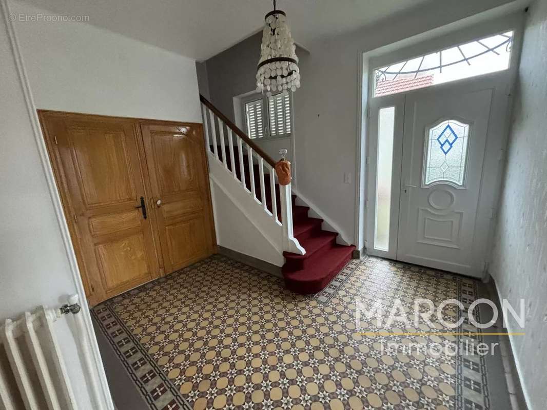 Maison à SAINT-MERD-LA-BREUILLE